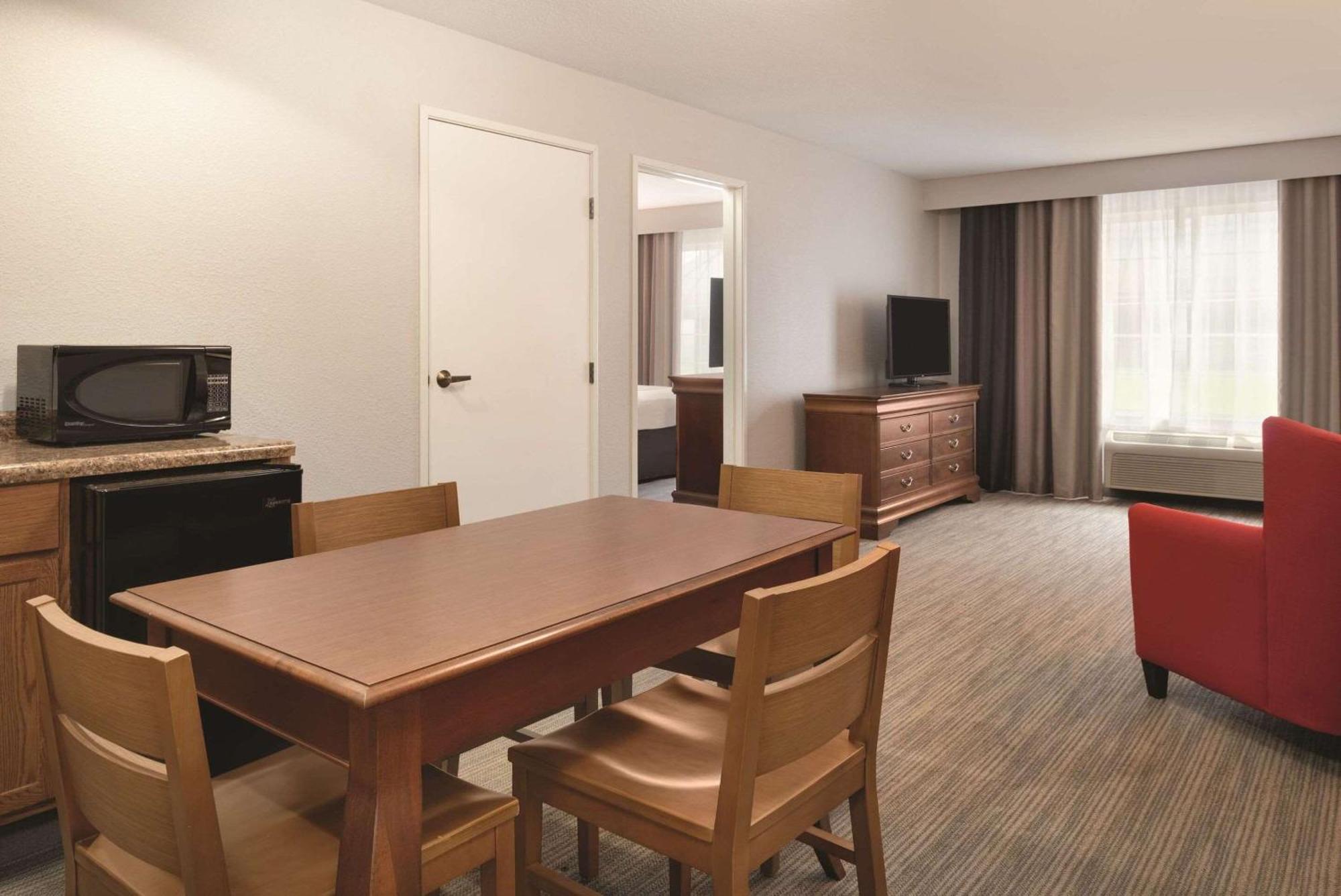 Country Inn & Suites By Radisson, Valparaiso, In Extérieur photo